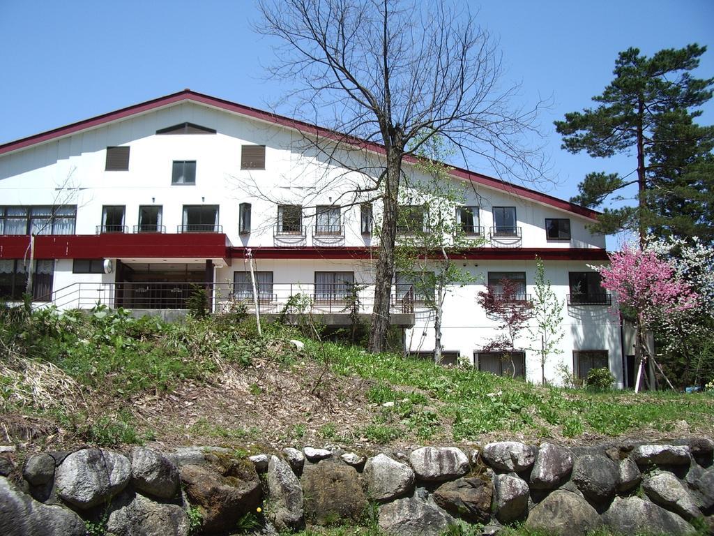 Hotel St. Malte Hakuba Bagian luar foto